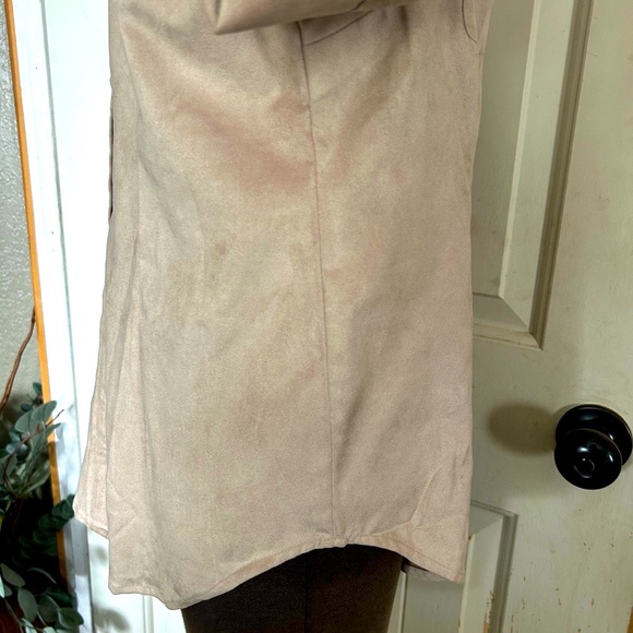 Shirt - Picture 4 of 10